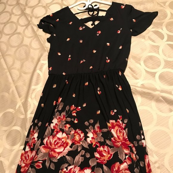 Pretty Dresses - Picture 3 of 9